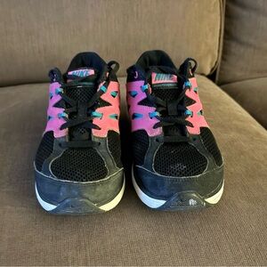 Nike Dual Fusion Lite Pink Black Running Shoes Low Top Lace Up Big Kids 5